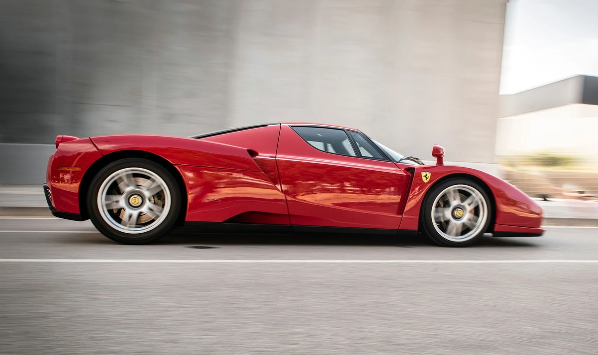 2004 Ferrari Enzo - Image 23 of 31