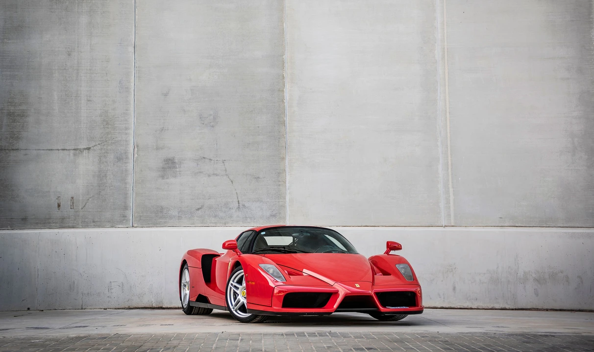 2004 Ferrari Enzo - Image 2 of 31