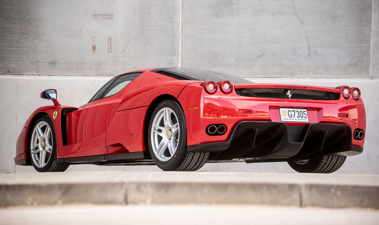 2004 Ferrari Enzo - Image 8 of 31