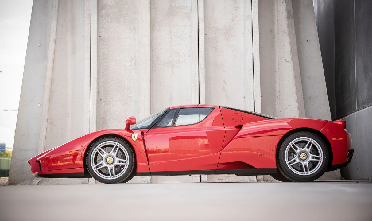 2004 Ferrari Enzo - Image 6 of 31