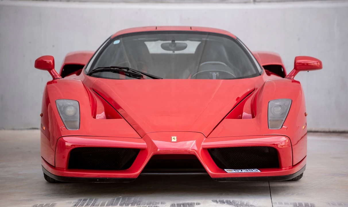 2004 Ferrari Enzo - Image 15 of 31