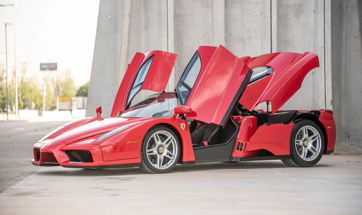 2004 Ferrari Enzo - Image 21 of 31