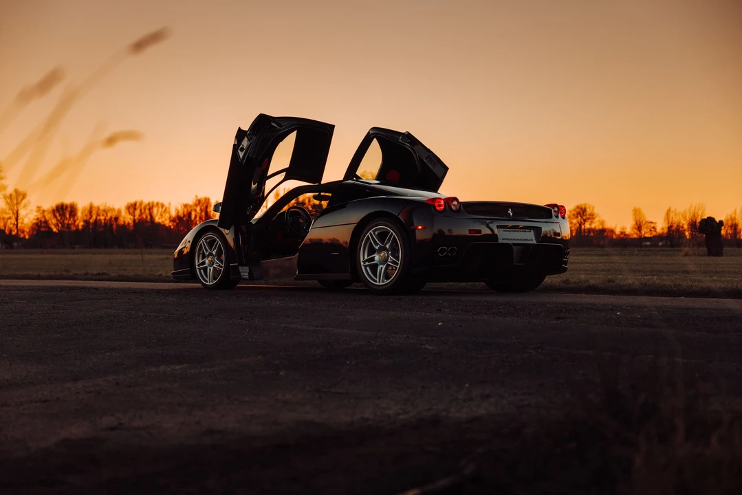 2004 Ferrari Enzo - Image 3 of 31