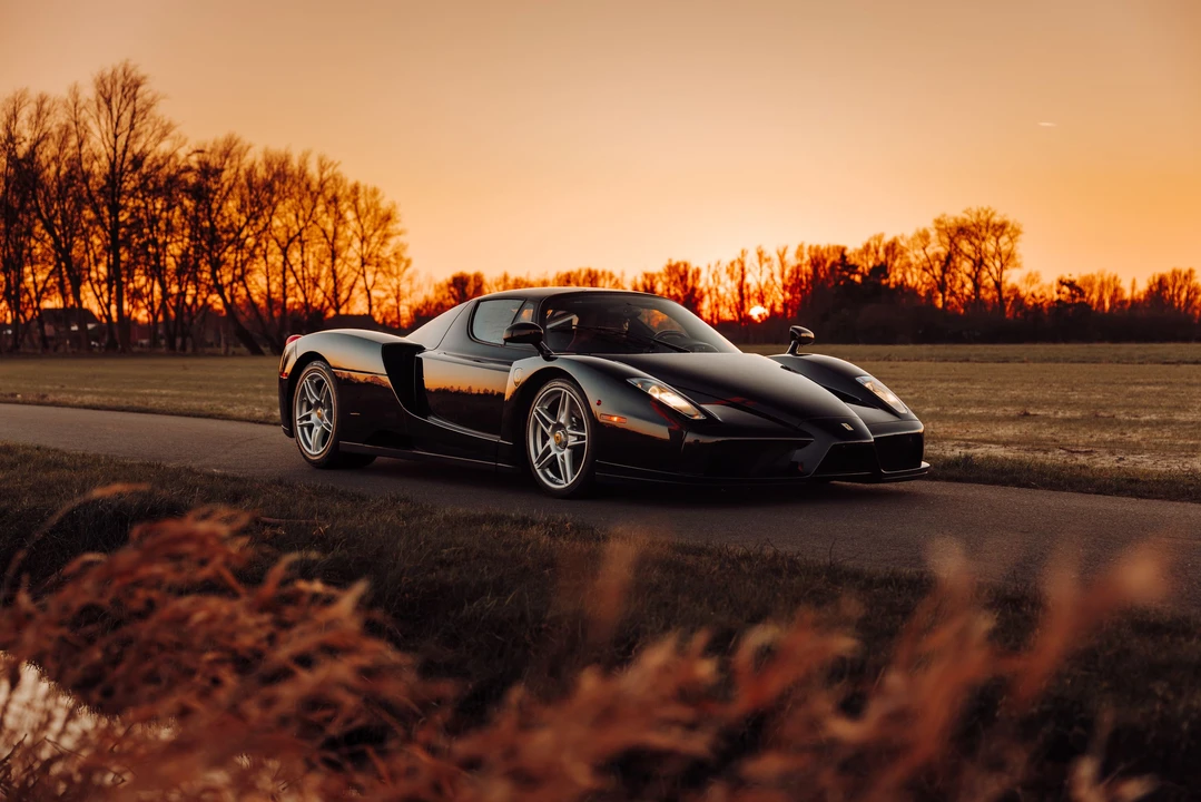 2004 Ferrari Enzo - Image 7 of 31
