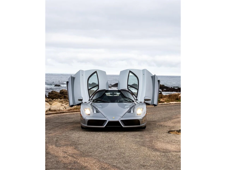 2004 Ferrari Enzo - Image 16 of 25