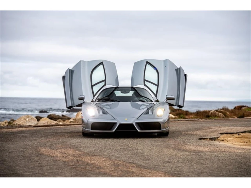 2004 Ferrari Enzo - Image 17 of 25