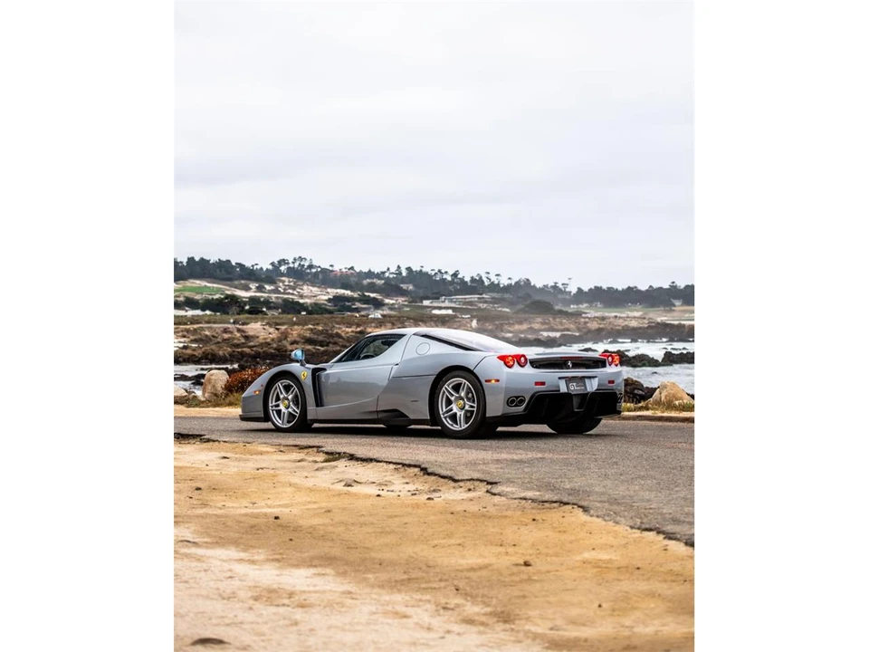 2004 Ferrari Enzo - Image 12 of 25