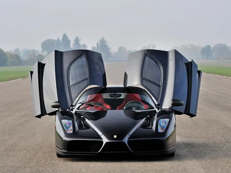2004 Ferrari Enzo - Image 14 of 31