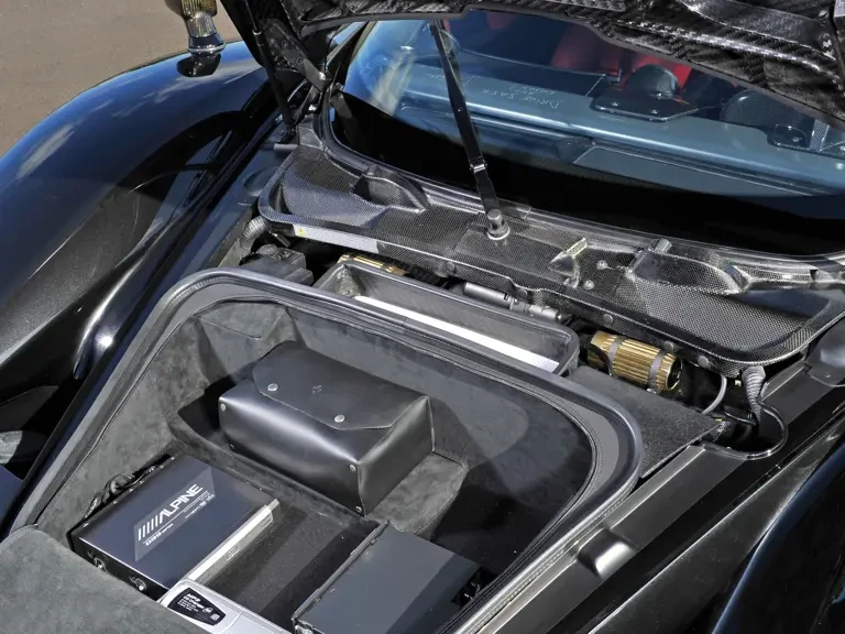 2004 Ferrari Enzo - Image 26 of 31