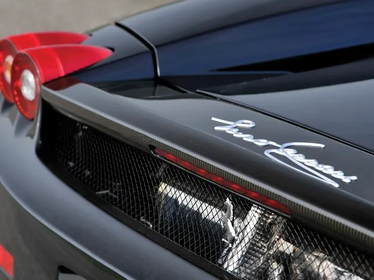 2004 Ferrari Enzo - Image 11 of 31