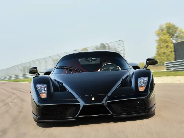 2004 Ferrari Enzo - Image 23 of 31