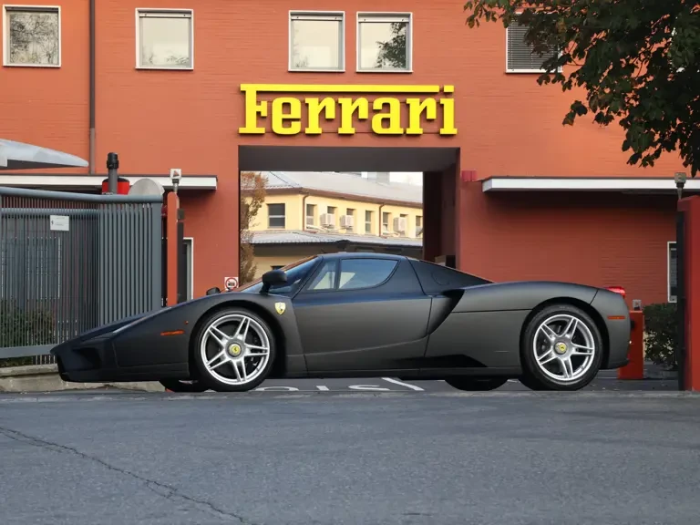 2004 Ferrari Enzo - Image 2 of 31