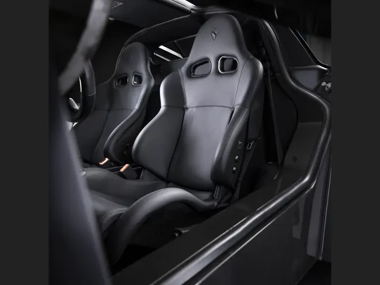 2004 Ferrari Enzo - Image 19 of 31