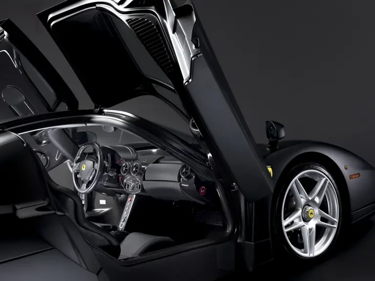 2004 Ferrari Enzo - Image 5 of 31
