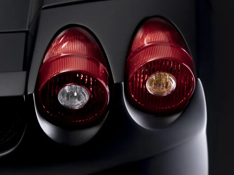 2004 Ferrari Enzo - Image 27 of 31