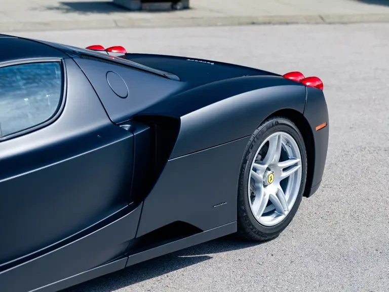 2004 Ferrari Enzo - Image 31 of 31