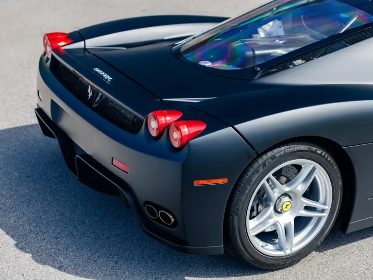 2004 Ferrari Enzo - Image 27 of 31