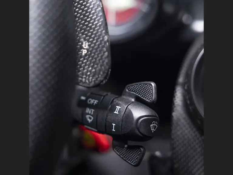 2004 Ferrari Enzo - Image 13 of 31