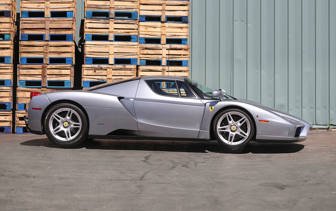 2004 Ferrari Enzo - Image 8 of 31