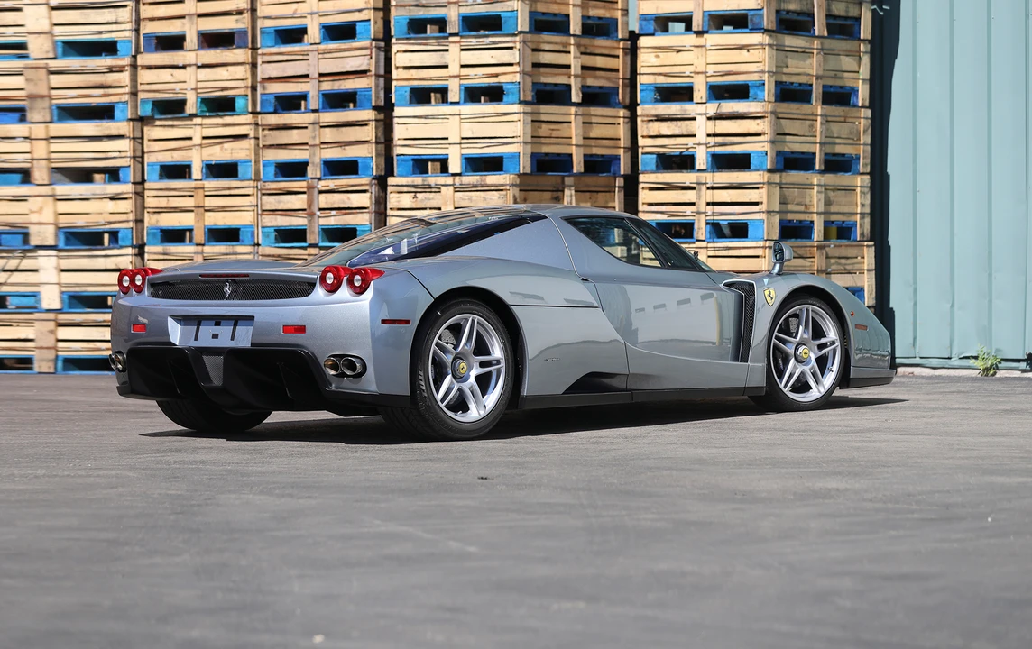 2004 Ferrari Enzo - Image 7 of 31