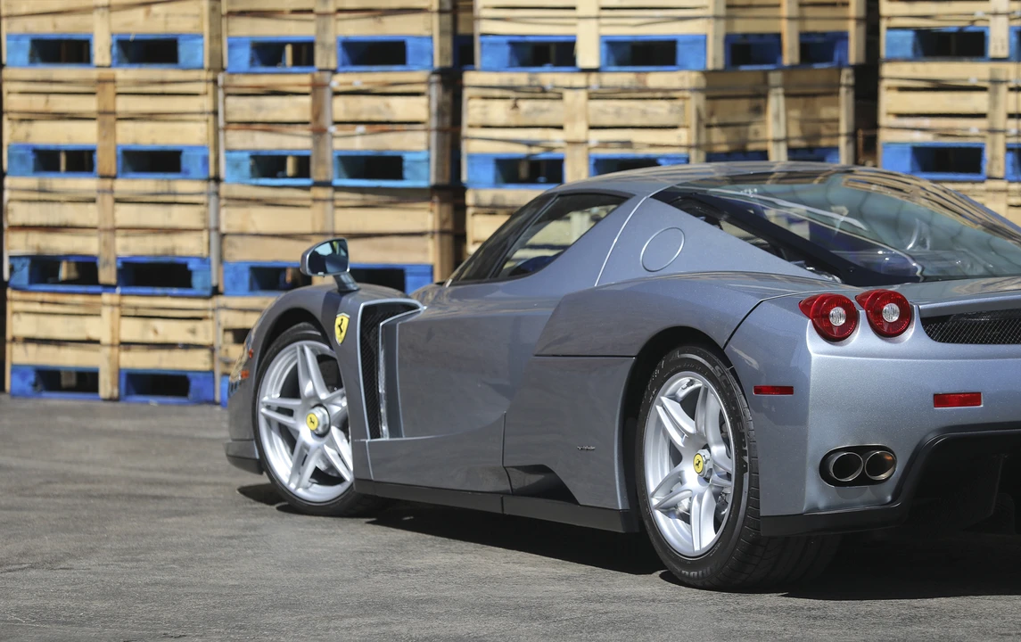 2004 Ferrari Enzo - Image 21 of 31