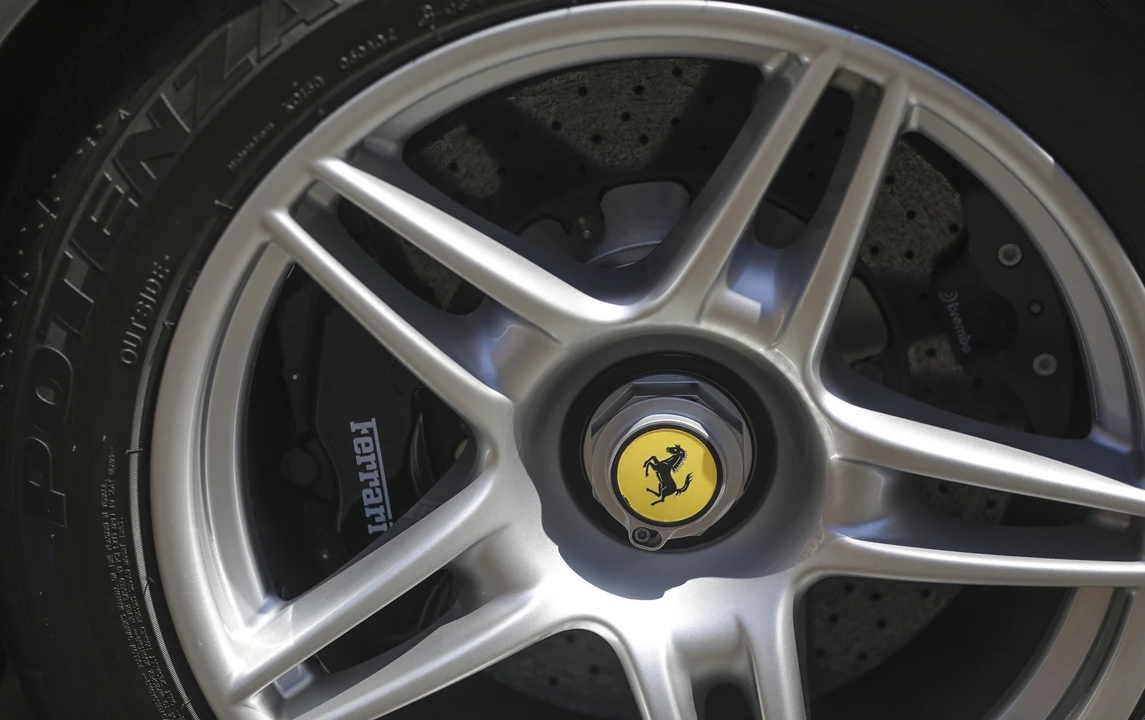 2004 Ferrari Enzo - Image 23 of 31