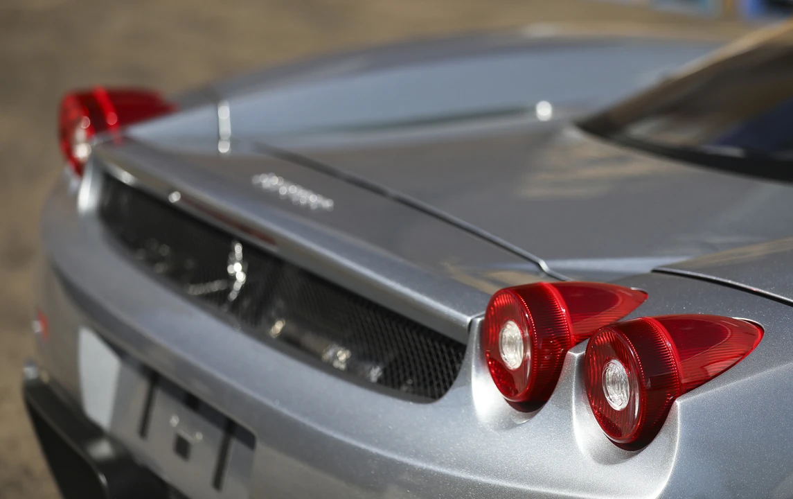 2004 Ferrari Enzo - Image 24 of 31