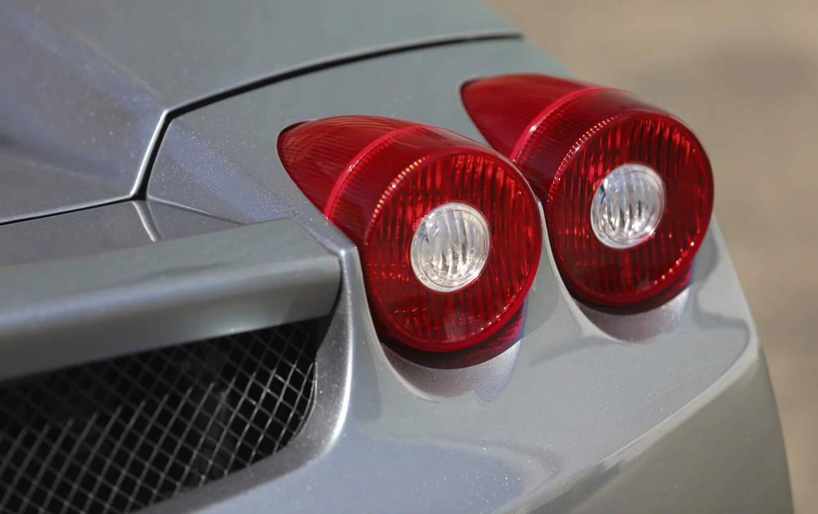 2004 Ferrari Enzo - Image 25 of 31