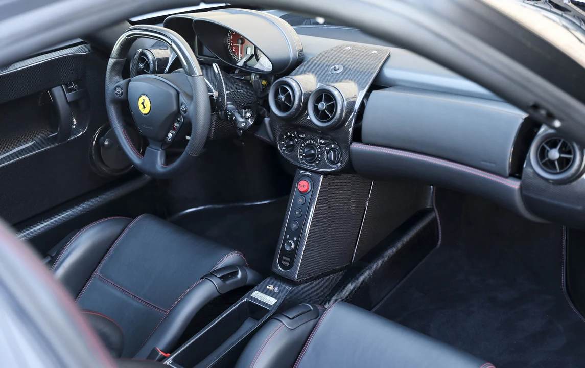 2004 Ferrari Enzo - Image 29 of 31