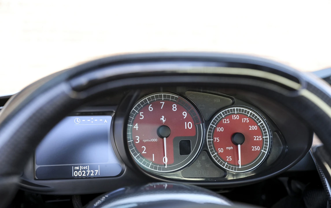 2004 Ferrari Enzo - Image 28 of 31