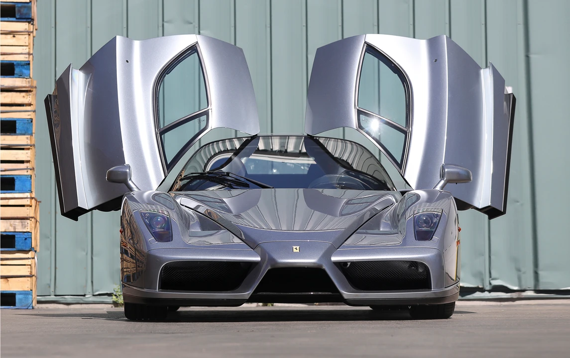2004 Ferrari Enzo - Image 15 of 31
