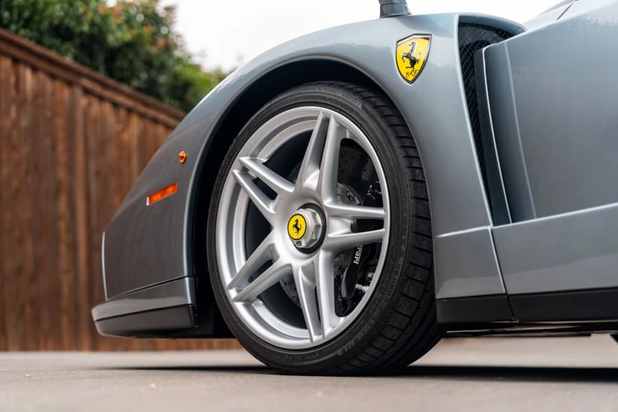 2004 Ferrari Enzo - Image 26 of 31