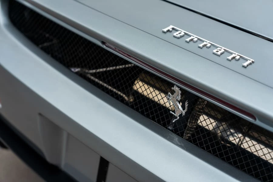 2004 Ferrari Enzo - Image 29 of 31
