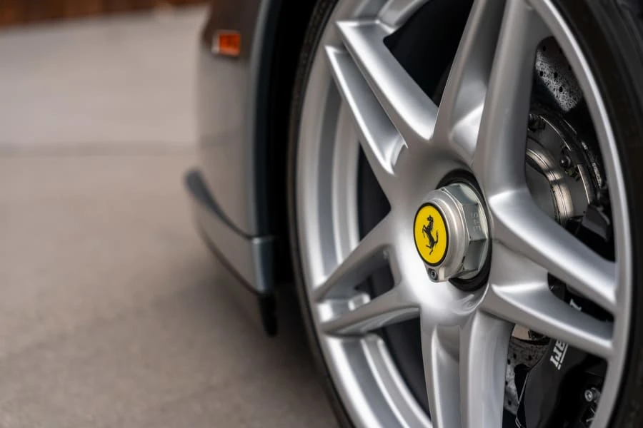 2004 Ferrari Enzo - Image 23 of 31