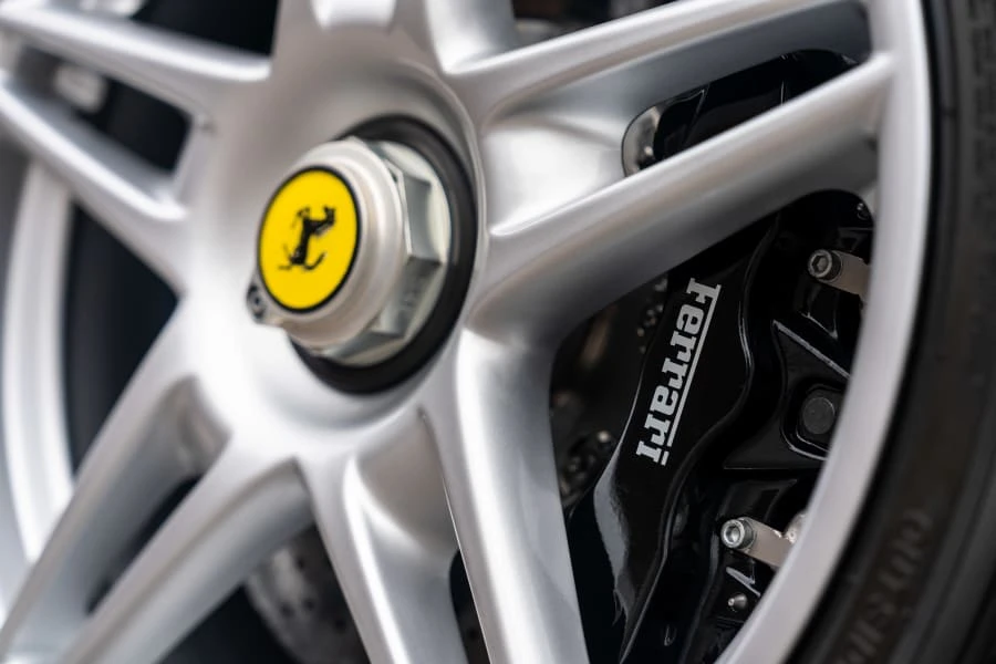2004 Ferrari Enzo - Image 21 of 31