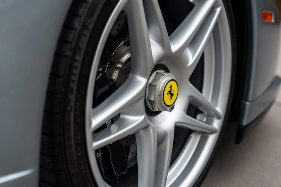 2004 Ferrari Enzo - Image 10 of 31