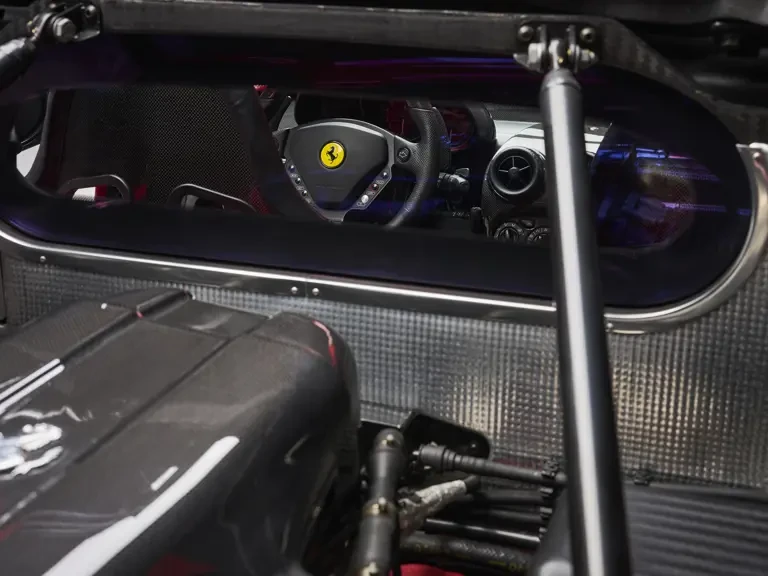 2004 Ferrari Enzo - Image 23 of 31