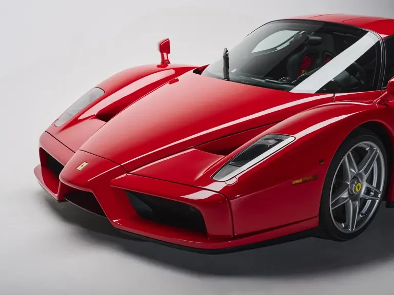2004 Ferrari Enzo - Image 25 of 31
