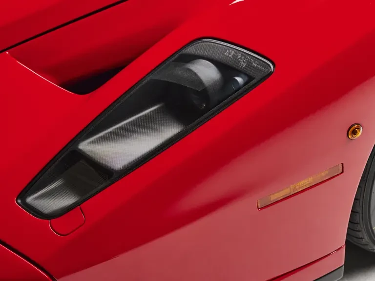 2004 Ferrari Enzo - Image 26 of 31
