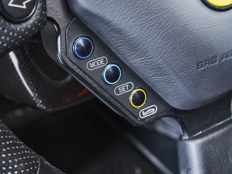 2004 Ferrari Enzo - Image 15 of 31