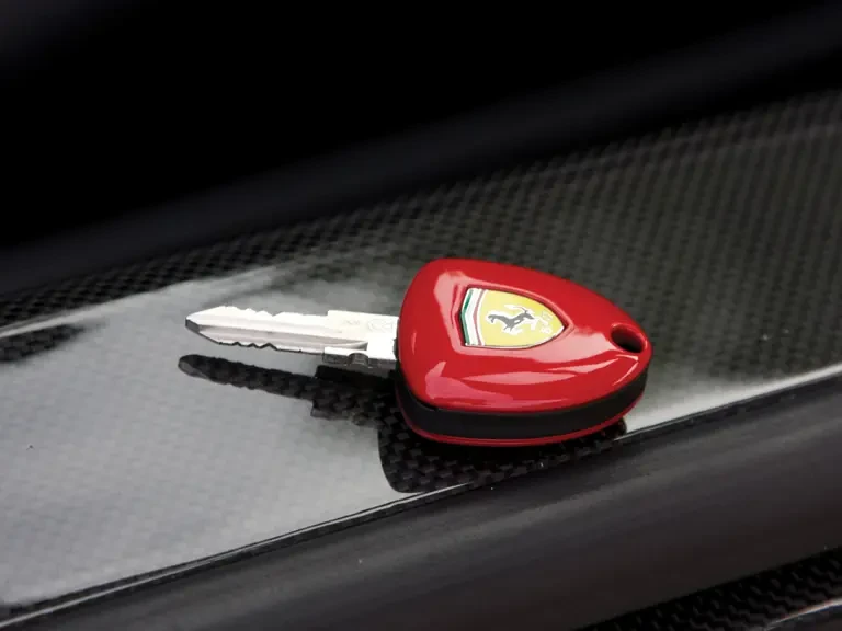 2004 Ferrari Enzo - Image 17 of 29