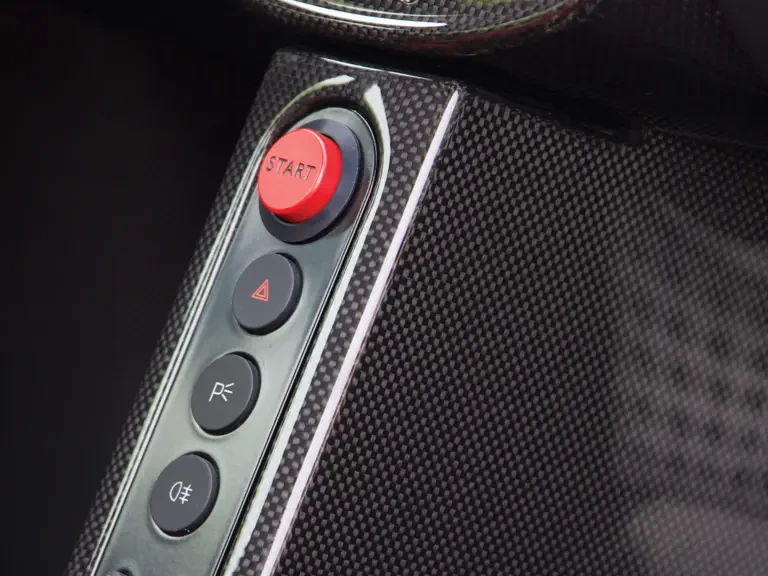 2004 Ferrari Enzo - Image 16 of 29