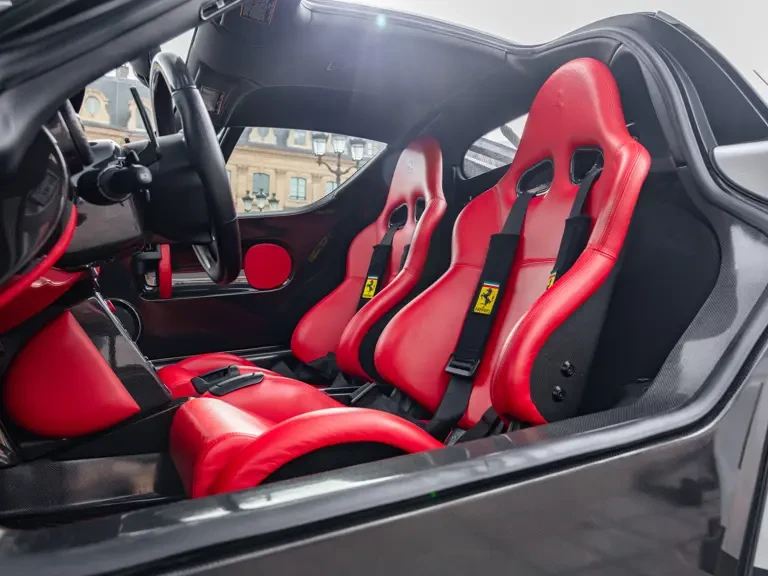2004 Ferrari Enzo - Image 22 of 31