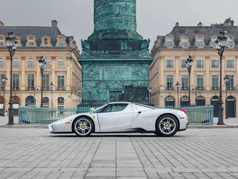 2004 Ferrari Enzo - Image 6 of 31