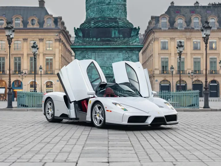 2004 Ferrari Enzo - Image 10 of 31