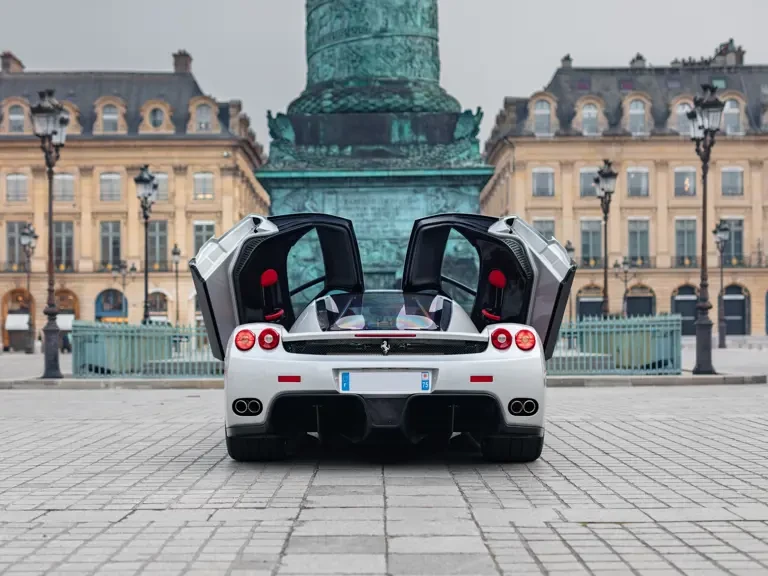 2004 Ferrari Enzo - Image 9 of 31
