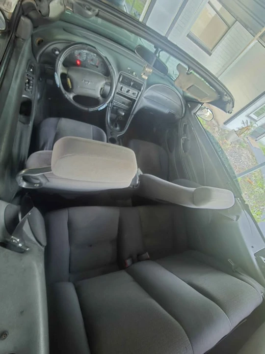 2004 Ford SN95 Mustang - Image 5 of 5