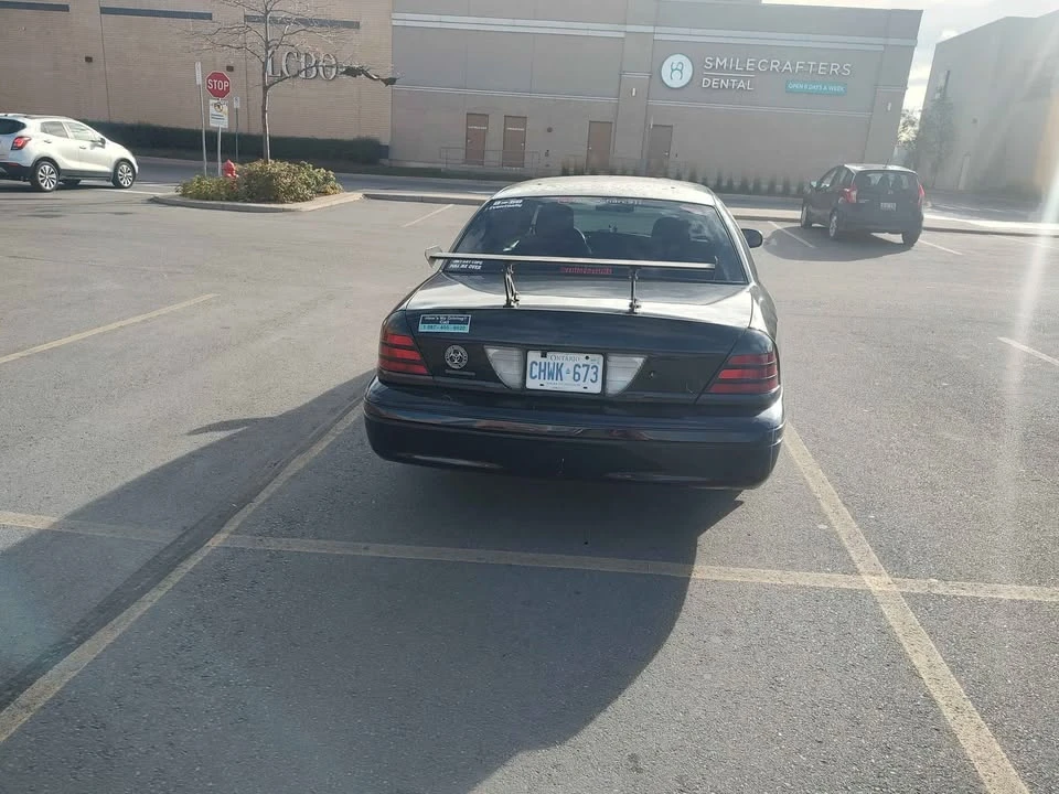 2004 Ford Crown Victoria - Image 4 of 5