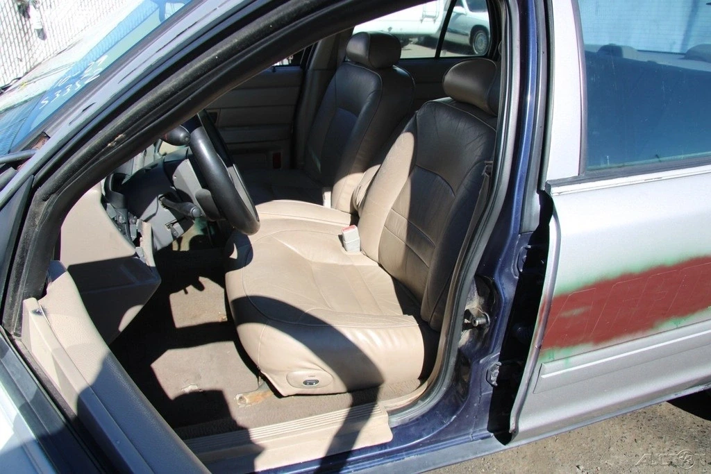 2004 Ford Crown Victoria - Image 13 of 21