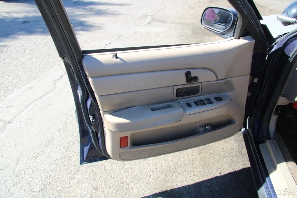 2004 Ford Crown Victoria - Image 12 of 21